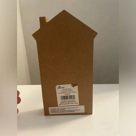 Celebrate wood decor of blessed orange house - Picture 4 of 4